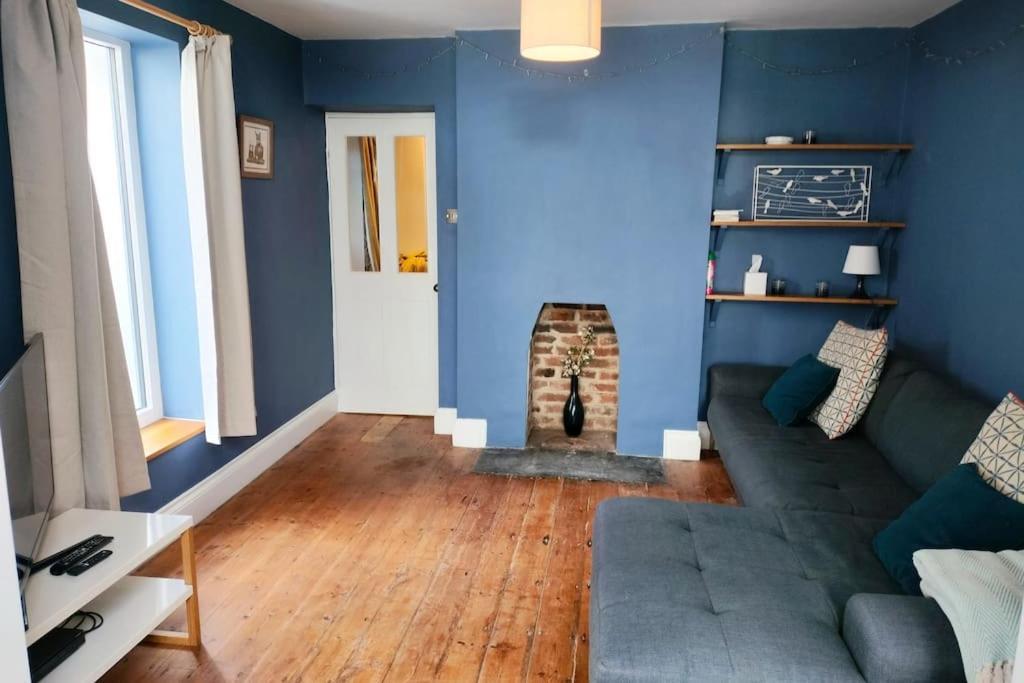 Quaint 3 Bedroom Devon Cottage Хонитън Екстериор снимка